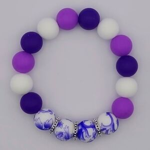 Purple silicone beaded stretch bracelet Design by FreeSpirit (Me!)